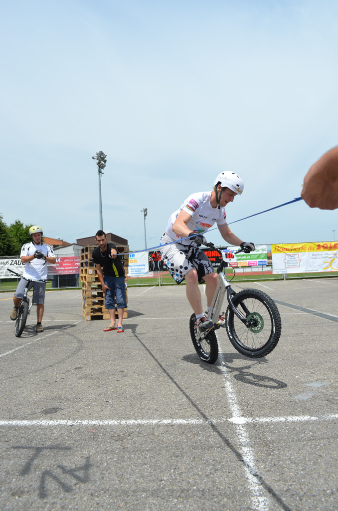 stunt%20(100)