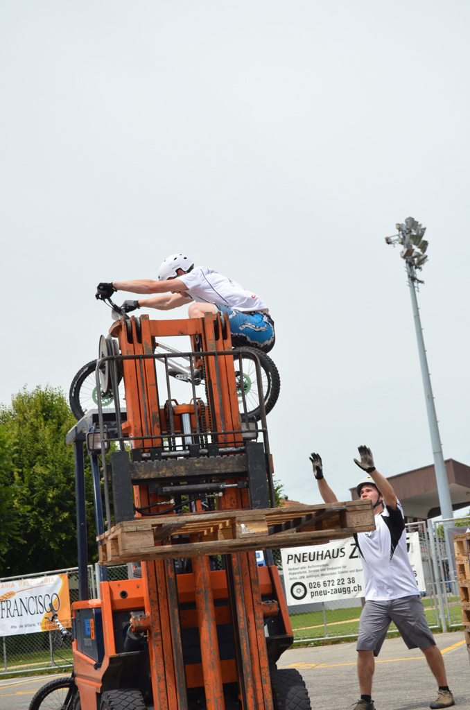 stunt%20(122)