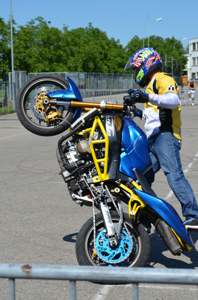stunt%20(204)