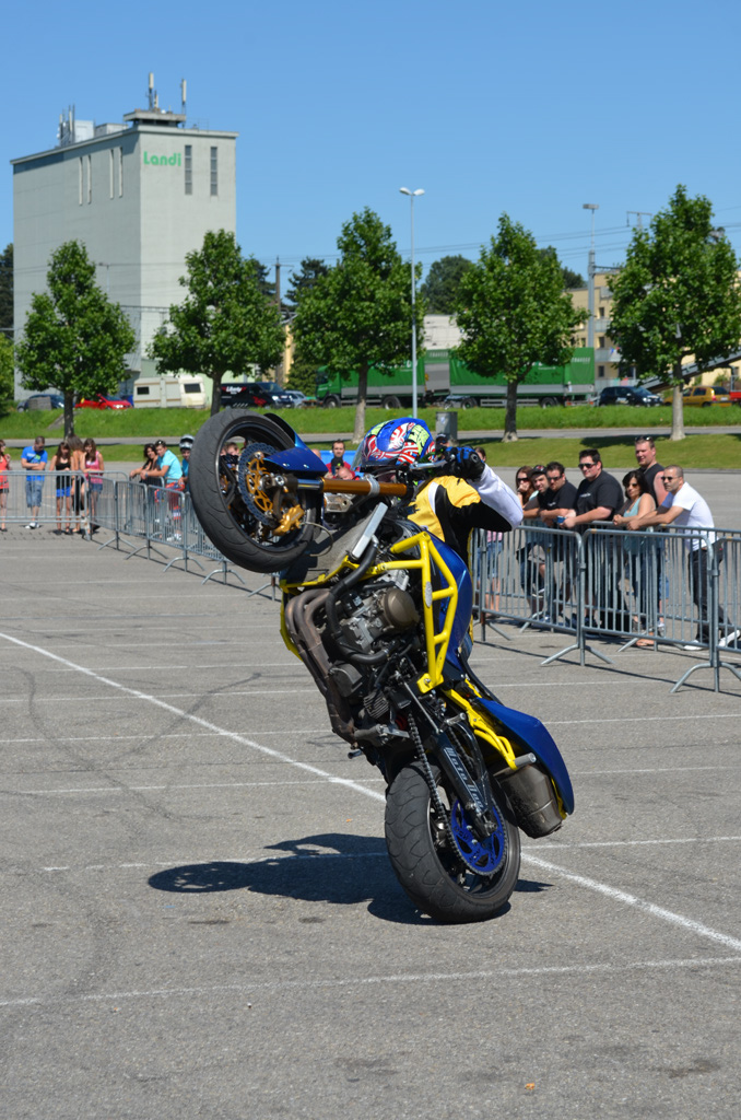 stunt%20(208)