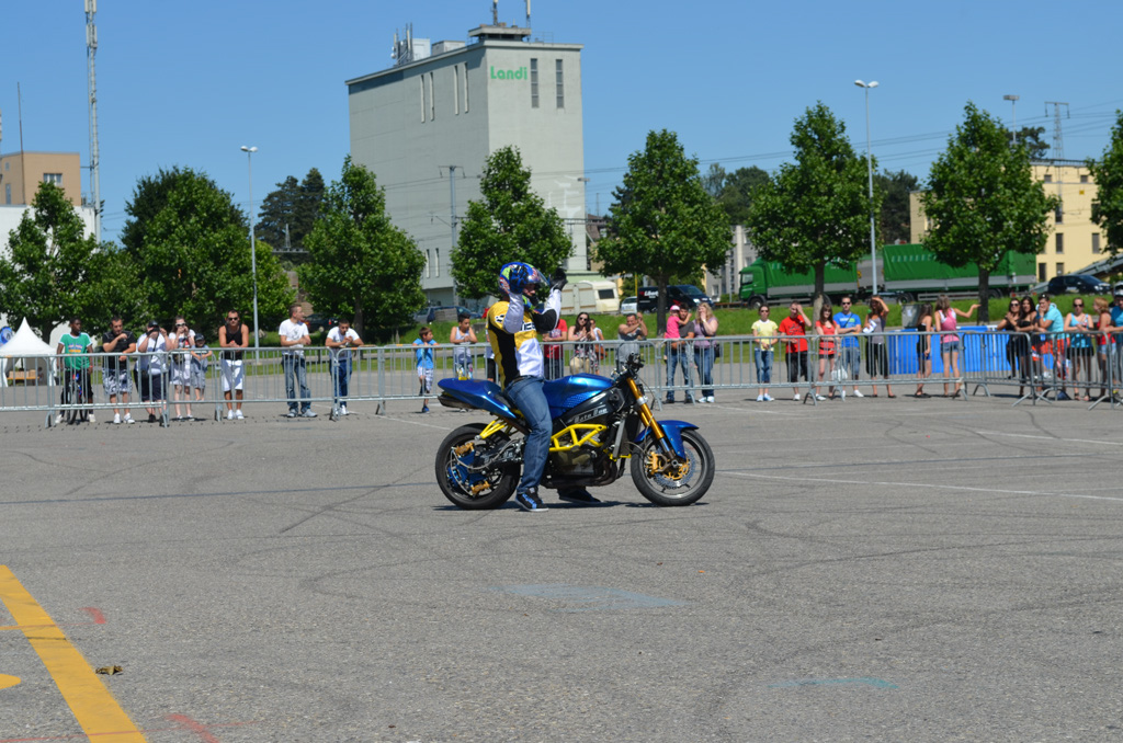 stunt%20(230)